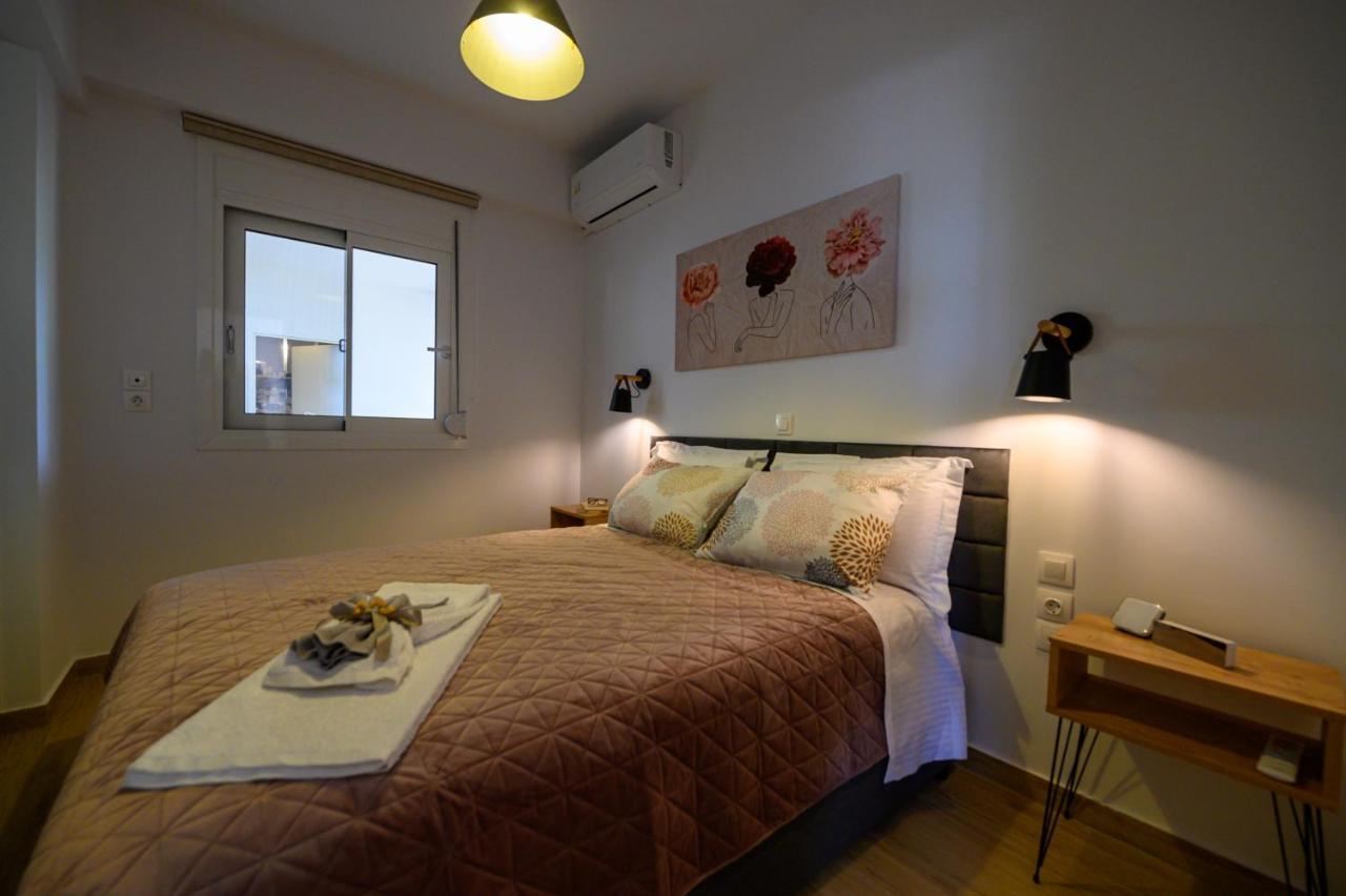 Chic Apartment In Nature, 5-Min Walk To The Beach Kalamata Eksteriør billede