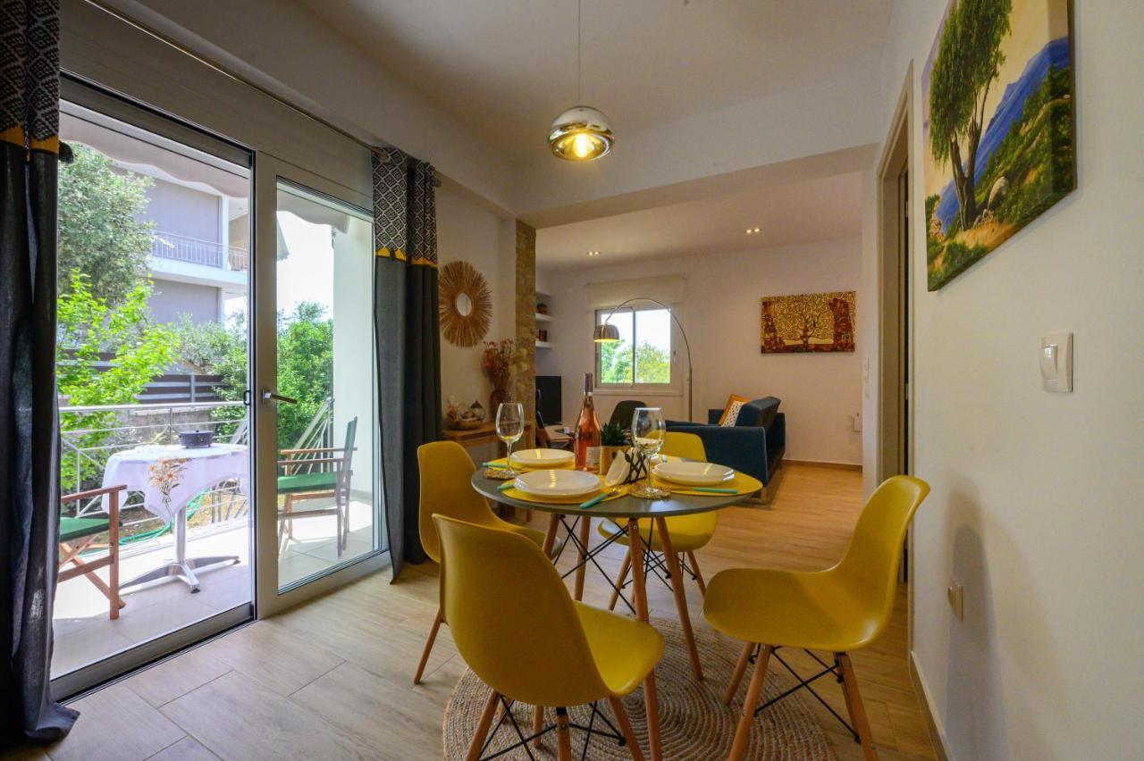Chic Apartment In Nature, 5-Min Walk To The Beach Kalamata Eksteriør billede