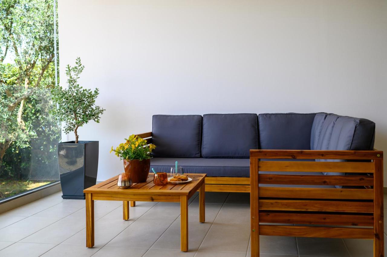 Chic Apartment In Nature, 5-Min Walk To The Beach Kalamata Eksteriør billede